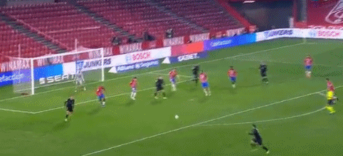 塞尔吉尼奥：莱奥必须面向球门；希望恩昆库能尽快融入